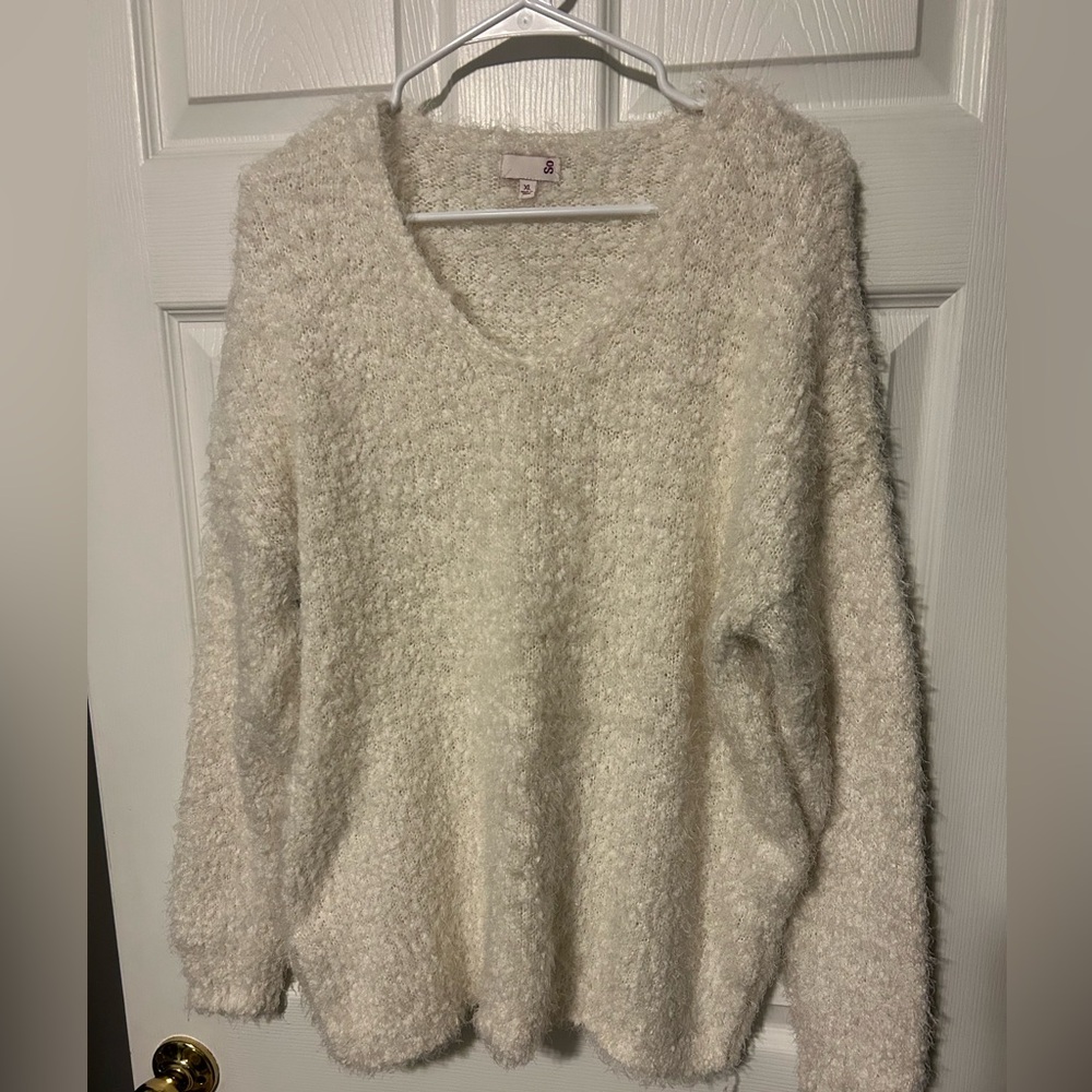 SO Women's Cream V-Neck Sweater